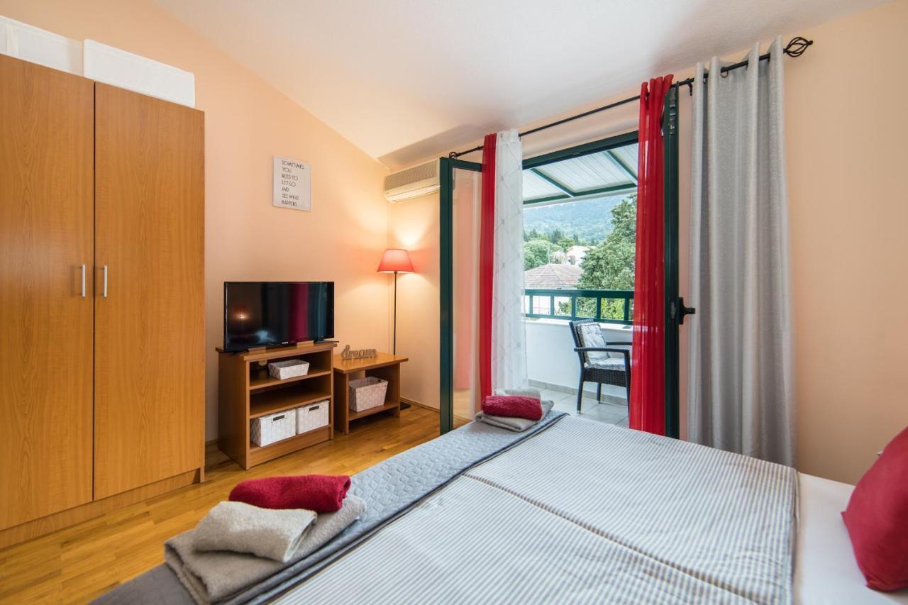 Apartments Gajeta Gradac  Bagian luar foto